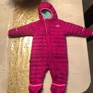 North face girls snowsuit